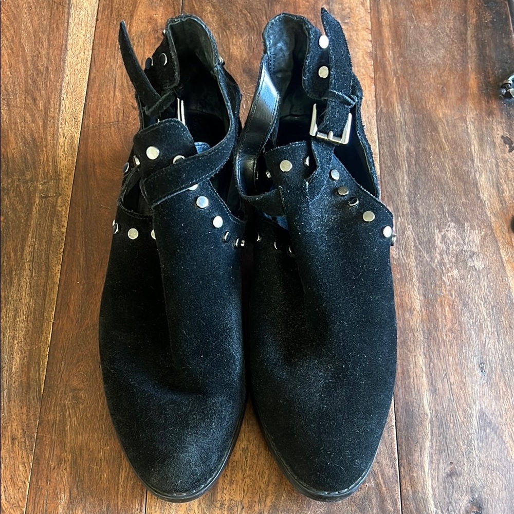 Carlos by Carlos Santana Black Ankle Booties With Stud‎ Accent Size 8